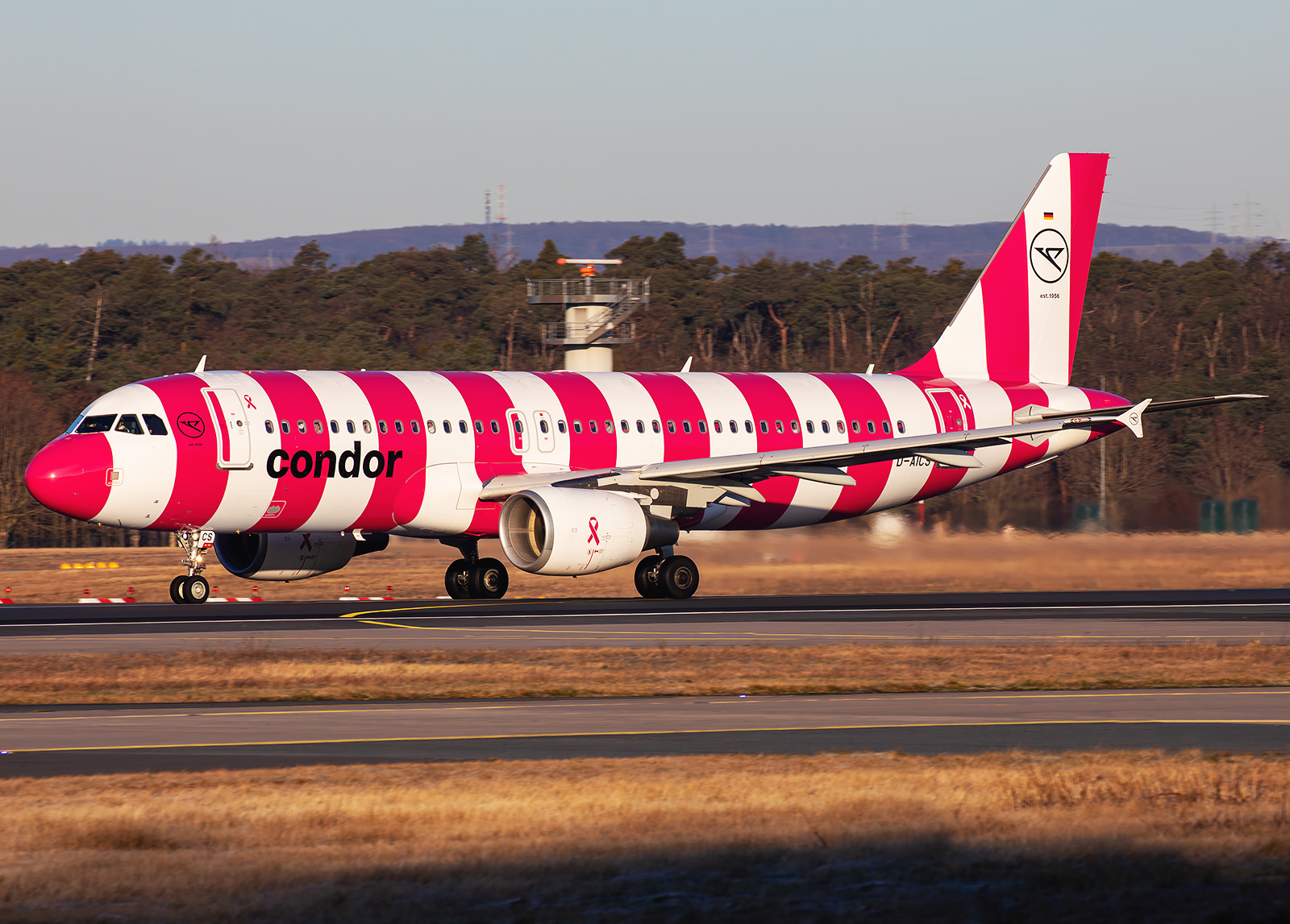 Emirates Airbus A380 Takeoff Frankfurt Airport<br />
A6-EOQ