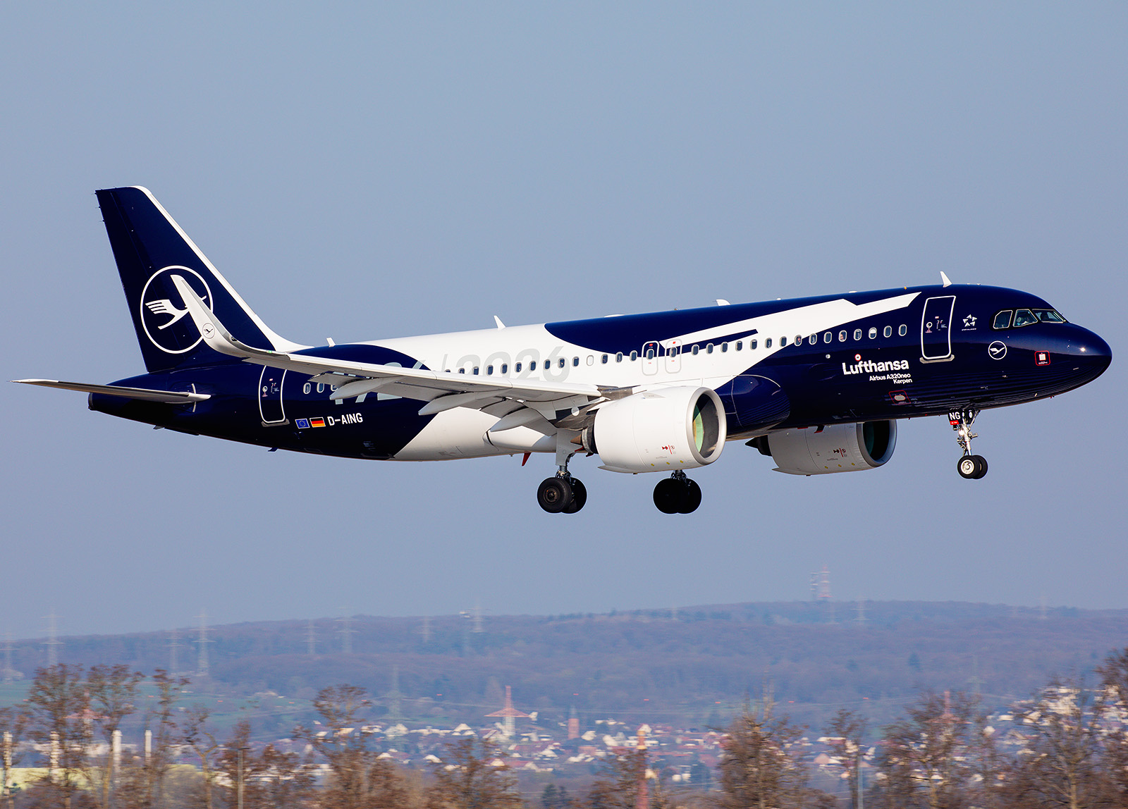 Emirates Airbus A380 Takeoff Frankfurt Airport<br />
A6-EOQ